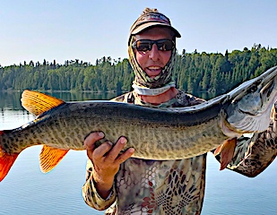 GREAT Muskie Catch by Steve Surface Fishing at Fireside Lodge in Canada  